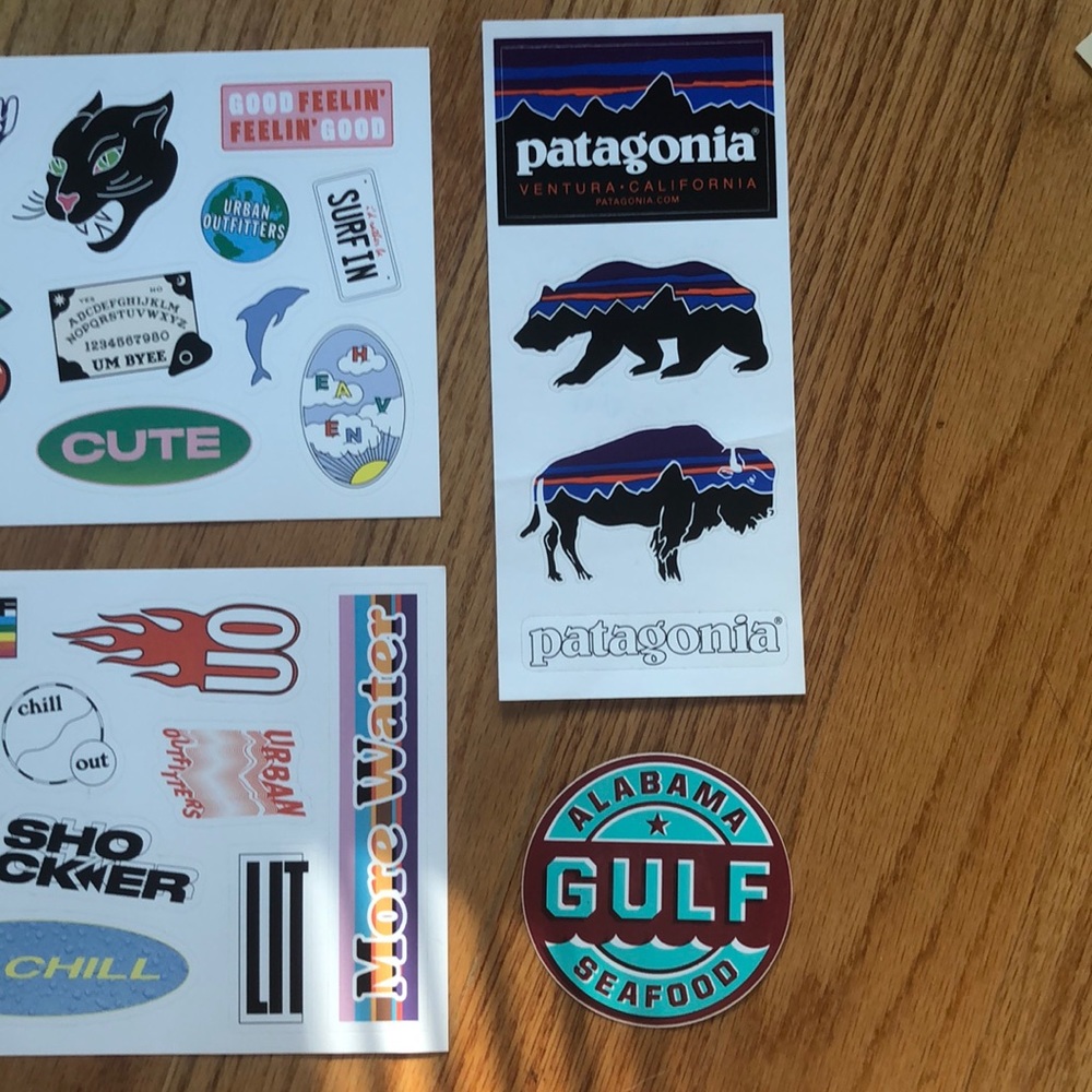 6 vineyard vines stickers, Patagonia, St. Bernard - Picture 4 of 4